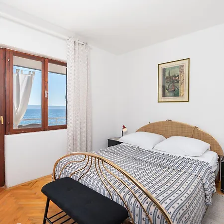 Porat Apartment *
