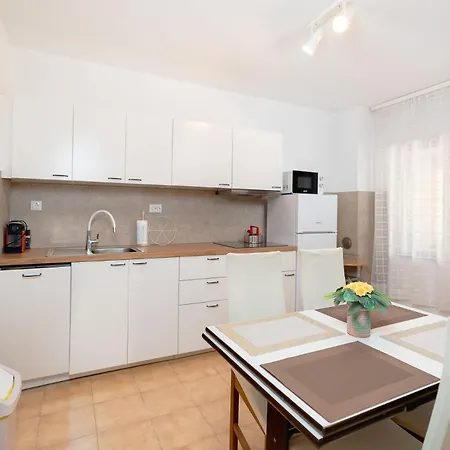 Porat Apartment