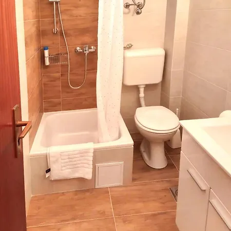 Porat Apartment *